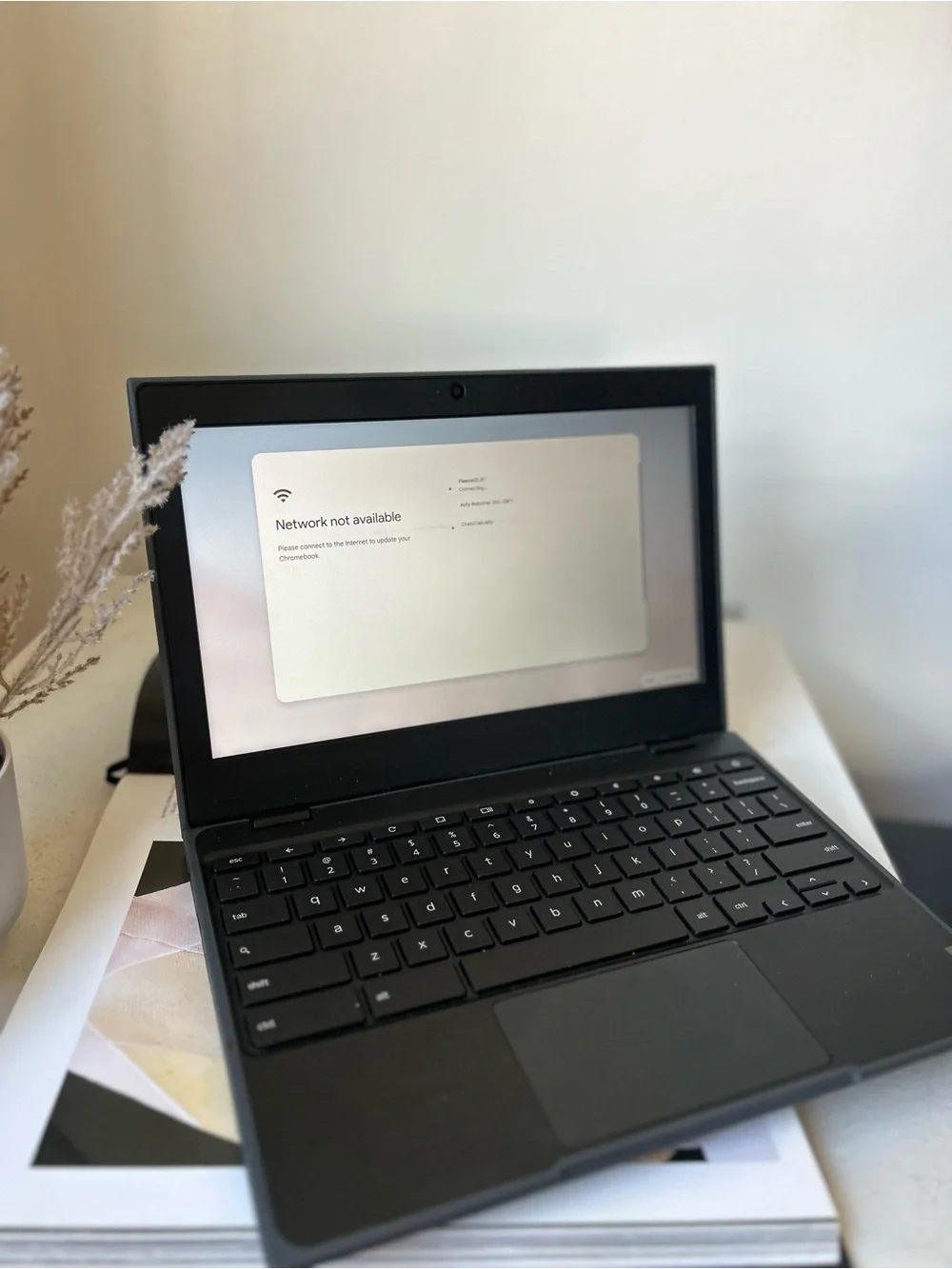 Black Chromebook Laptop - Sleek Portable Computer Lenovo 2nd Gen